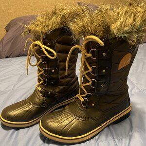 EUC Sorel Tofino II Faux Fur Lined Waterproof Women's Boots Size 9.5